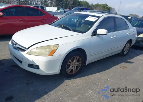 2006 Honda Accord 2.4 Ex z USA, uszkodzony, nr VIN 1HGCM56816A148707